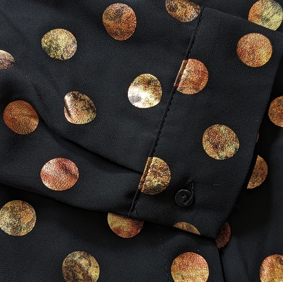 Sateen dress shirt, size large. - Picture 5 of 8